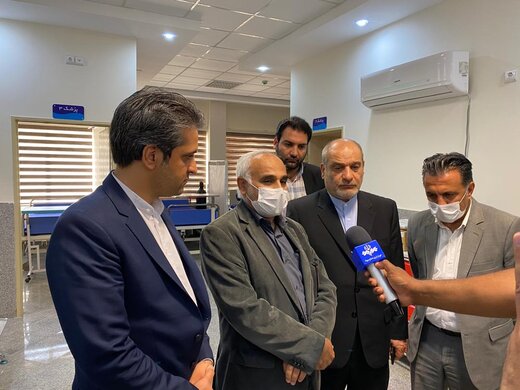 فیلم | رئیس دانشگاه علوم پزشکی هرمزگان از بیمارستان ، درمانگاه و مراکز احتمالی منطقه آزاد قشم بازدید کرد