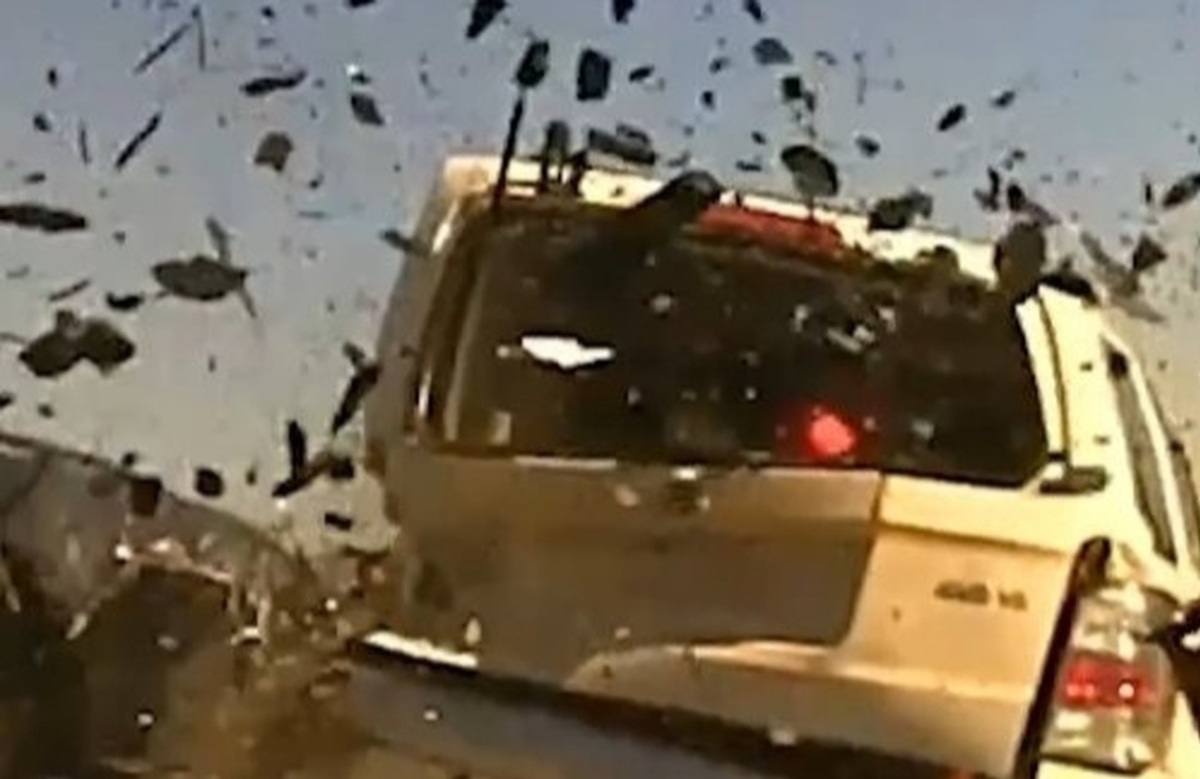 فیلم| حادثه هولناک برای دو خودرو و پلیس بزرگراه