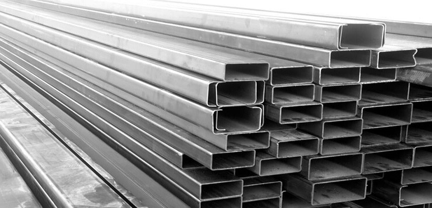 قوطی آهن، نوعی مقطع فولادی توخالی با سطح مقطع مربعی یا مستطیلی است.
